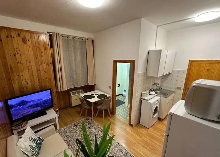 Favoloso A Apartment Branzi